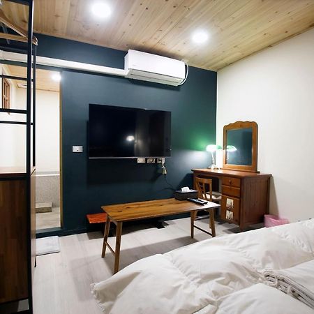 Pisces Youth Hostel T'ai-tung Kültér fotó